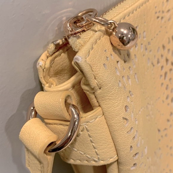 5/$25 LC Lauren Conrad Yellow Crossbody - Picture 8 of 10